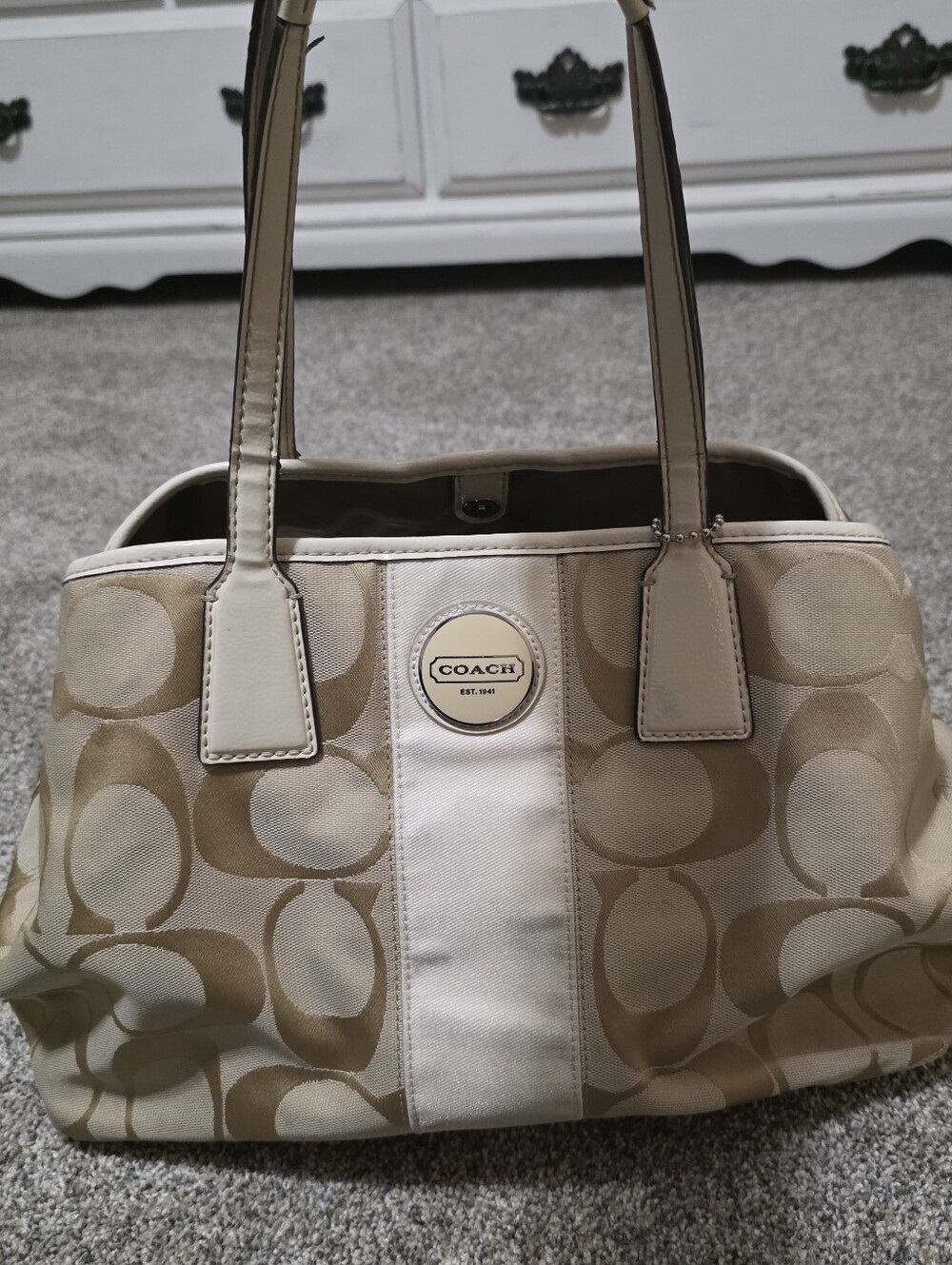 Womans Coach Bag Gold